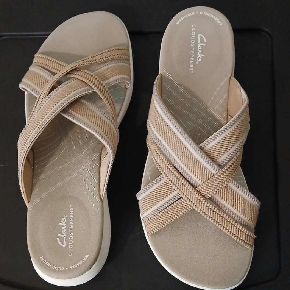 Clarks Women's Tan, Grey And Beige Cloudstepper Crisscross Sandals, Size 7-1/2
